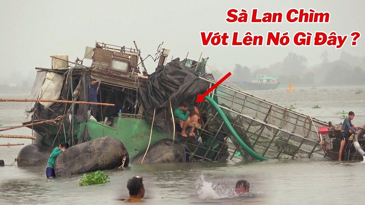 Thợ Lặn Cũng Không Ngờ Khi Mò Chiếc Sà Lan Chìm 3 Ngày Lên Hình Dạng Nó Như Thế Này Luôn.