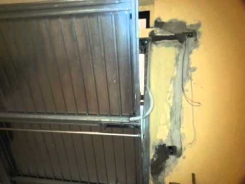 Montaggio motore facc per basculante by luigi.mp4 youtube Porte basculanti roma