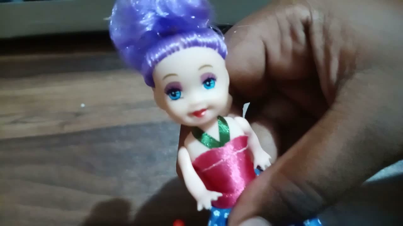 barbie doll family set unboxing 👨‍👩‍👧📦✂️ cute barbie doll family opening barbie doll set