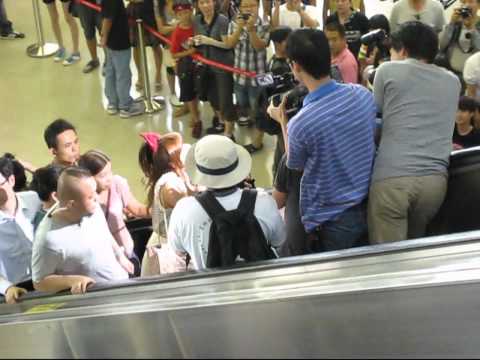 2011.08.03 AKB48 高橋みなみ 台湾握手会 - 送機