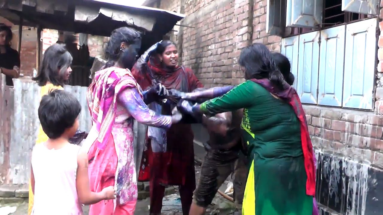 গ্রামের বিয়েতে রং মাখামাখির সময় কি ঘটলো/ Wedding Video