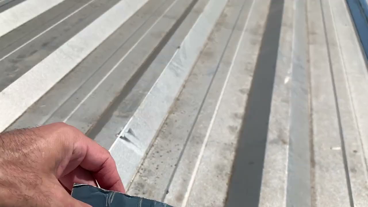 Arrumar telha de ferro zinco metal pingando vazando em chuva forte com vento goteira emenda junta