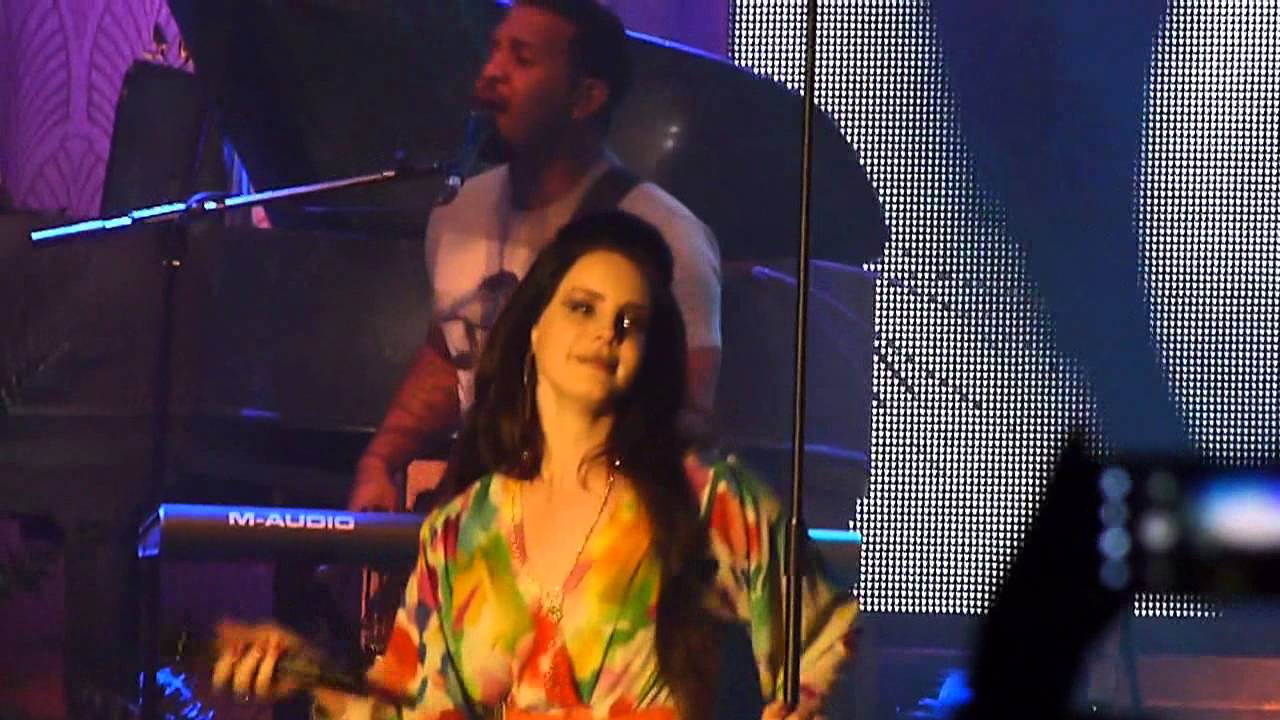 Lana Del Rey - Body electric - LIVE - Munich @Zenith 25-04-2013 - YouTube