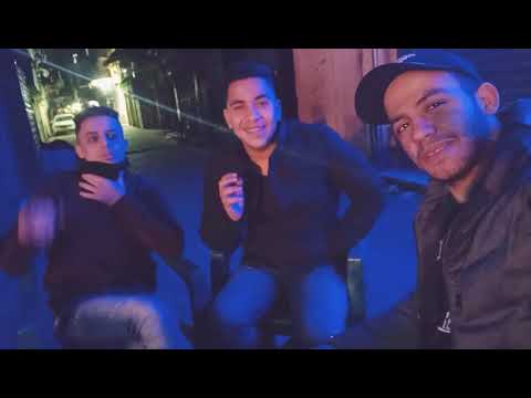 زي العسل علي قلبي هواك علي قبيصي