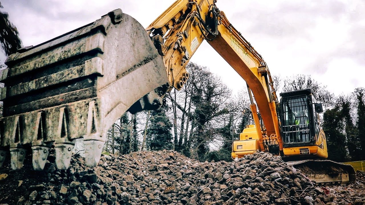 SIX excavators DIGGING, BREAKING and CRUSHING! YouTube