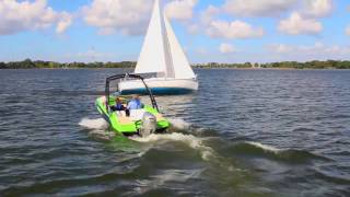 Powerboat vs Sailboat