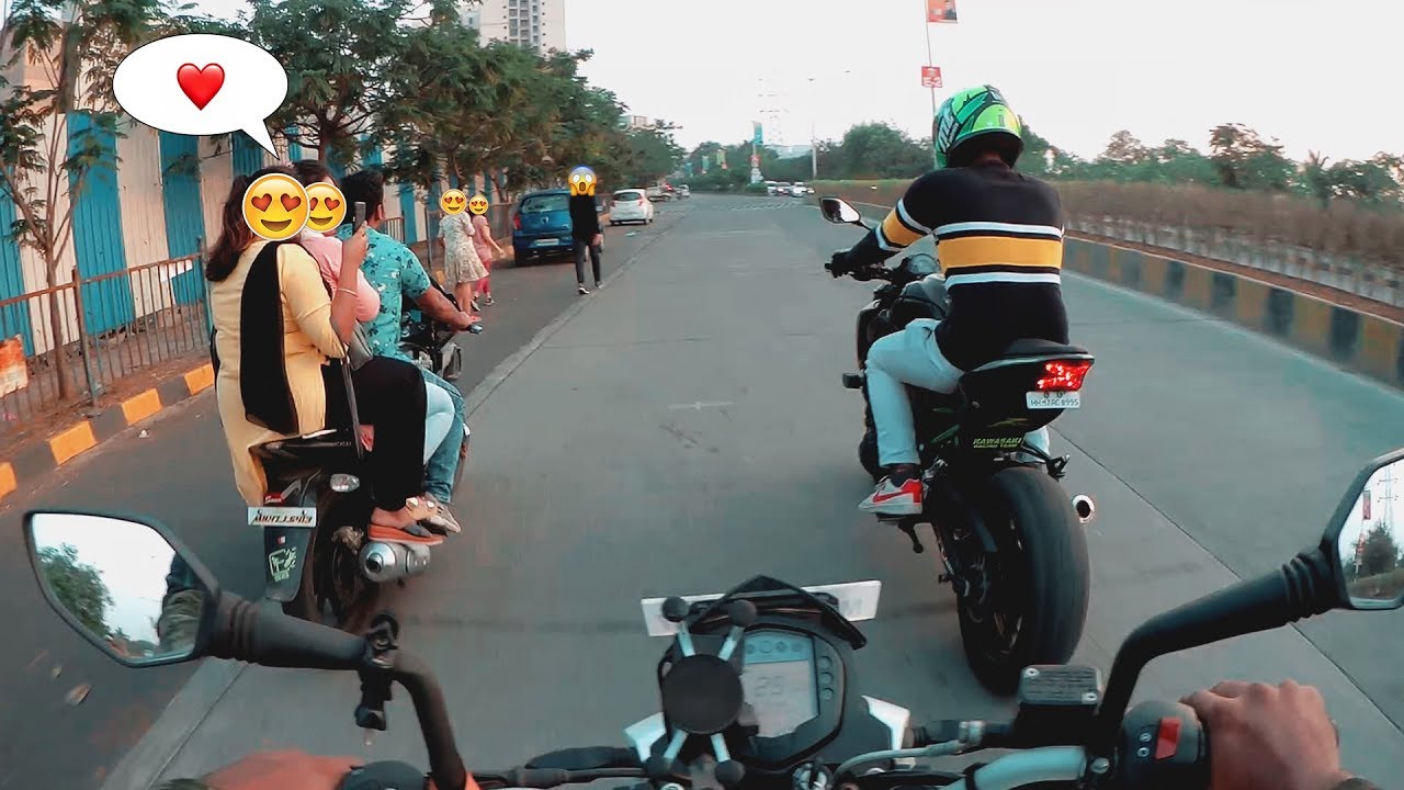 SUPERBIKE Z900 COLLEGE GIRLS REACTIONS ! CRAZY PUBLIC REACTIONS