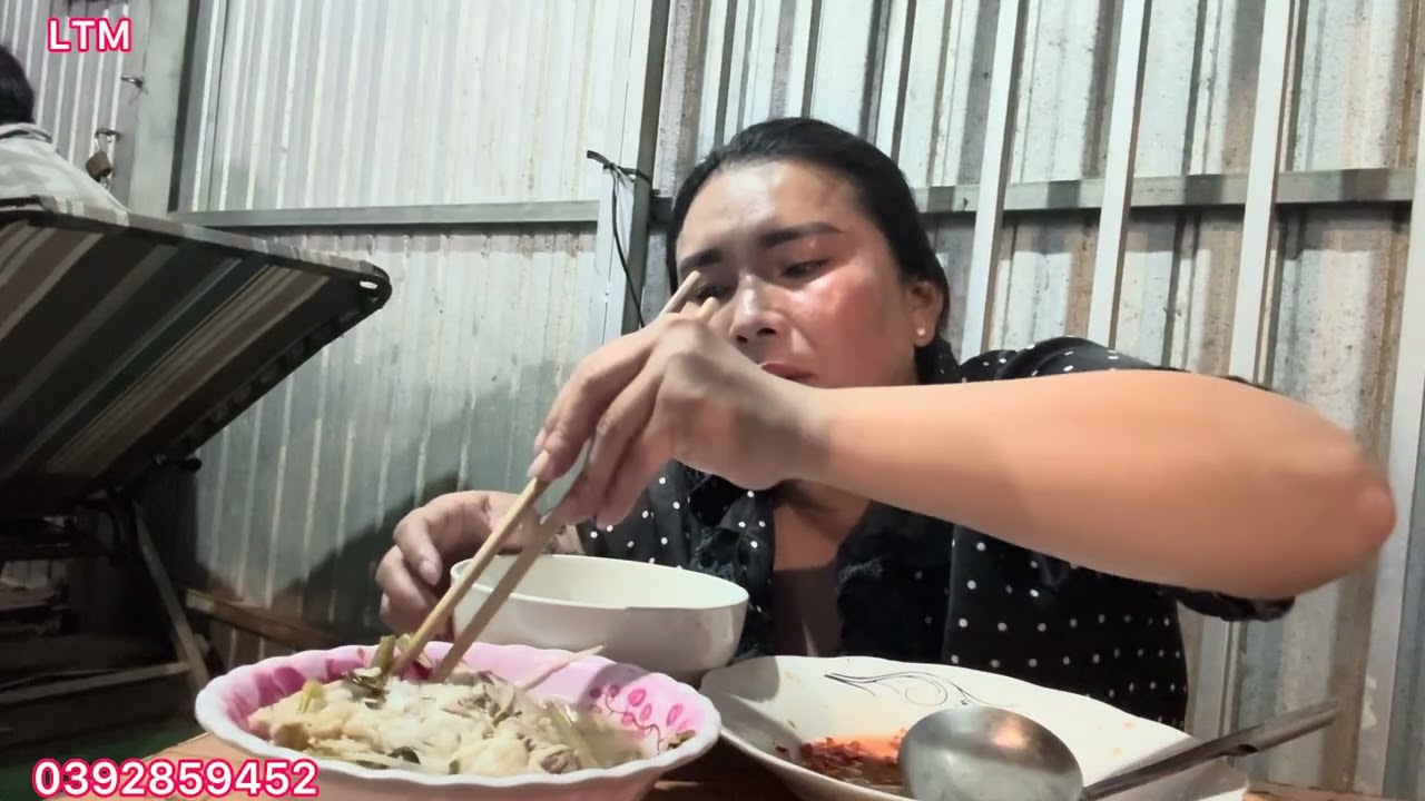 Buổi cơm tối canh chua cá điêu hồng của em Loan 