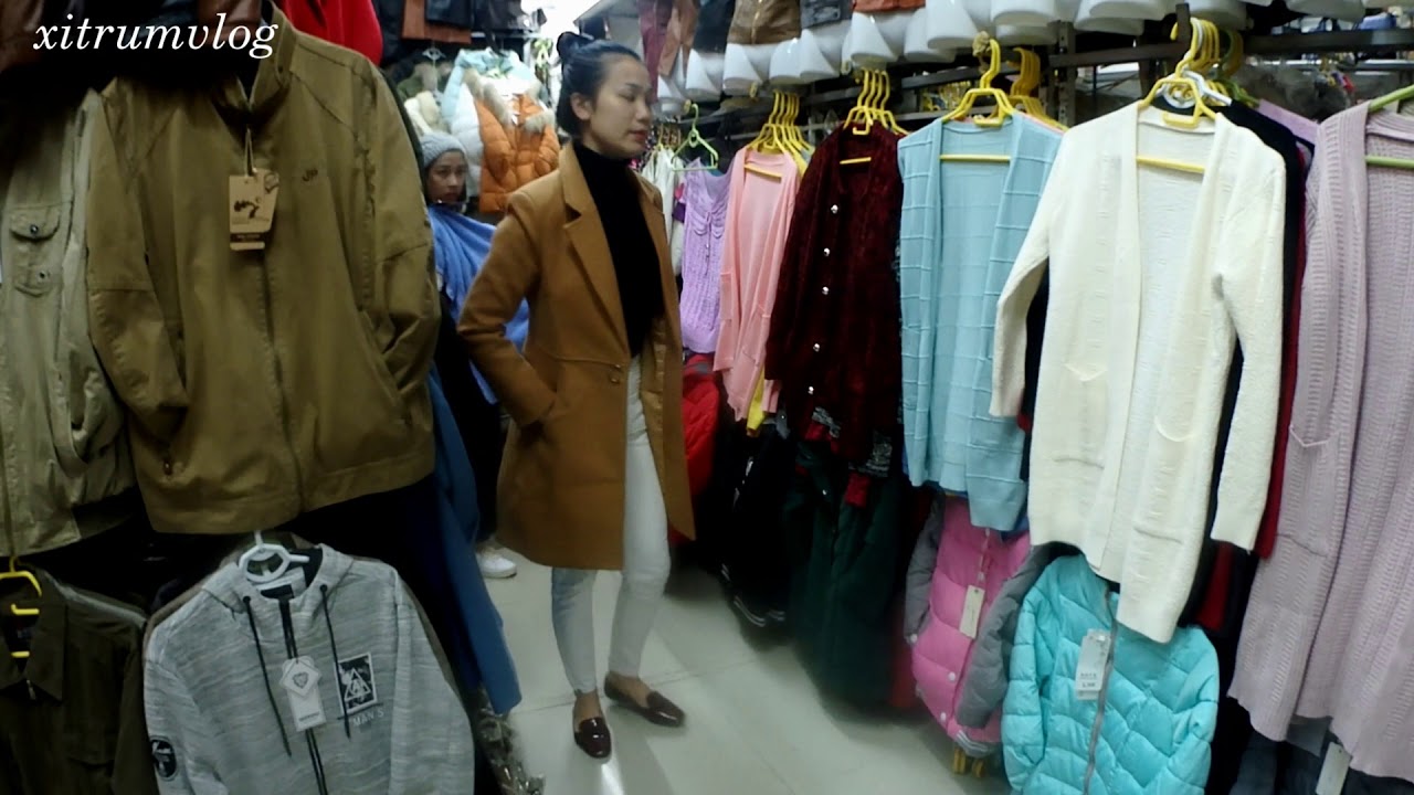 ĐI MUA ÁO MĂNG TÔ TẠI CHỢ ĐÀ LẠT