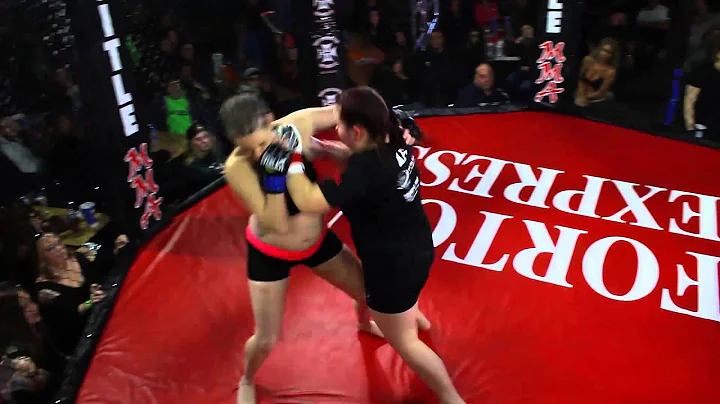 Ellie Kretshmer vs Angie Cook