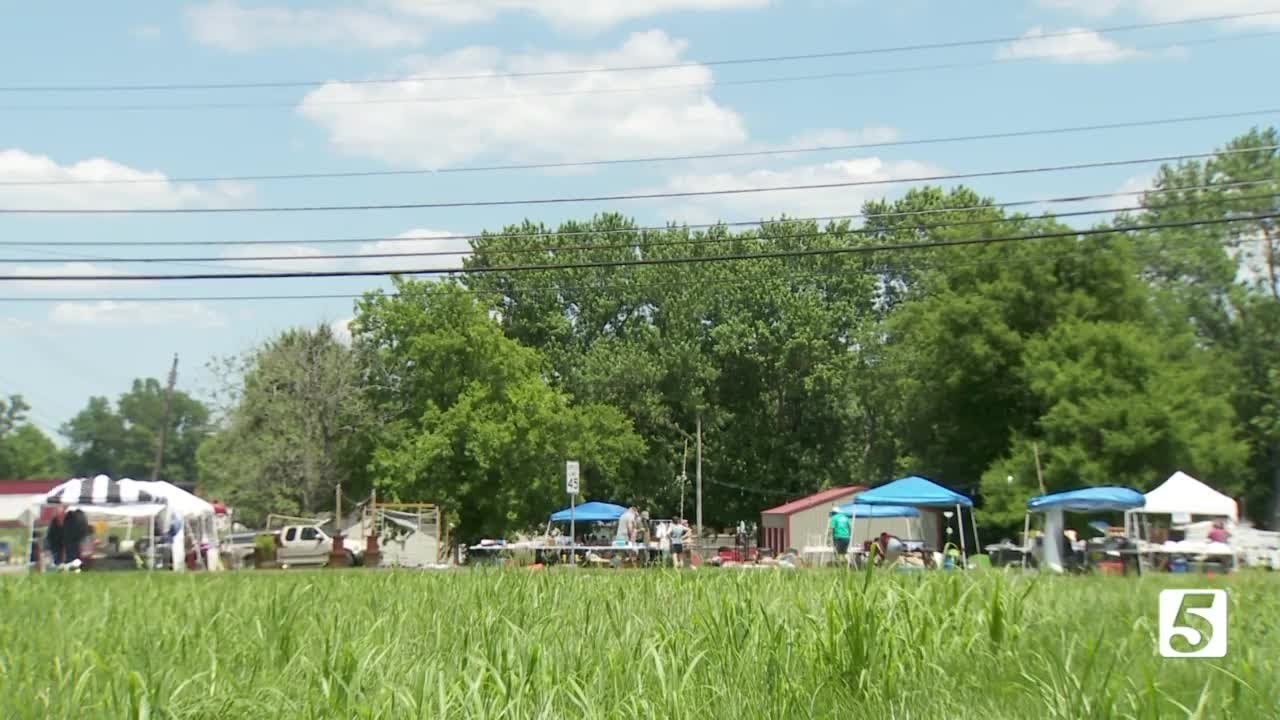 400 Mile Yard Sale brings unique finds in Kentucky - YouTube