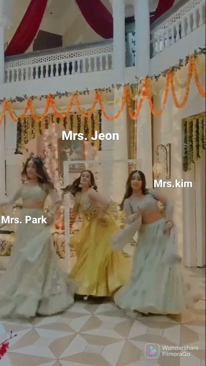 Imagine when you are dancing in a wedding  and they saw you 🤭💜✨#bts #ffs #indianwedding
