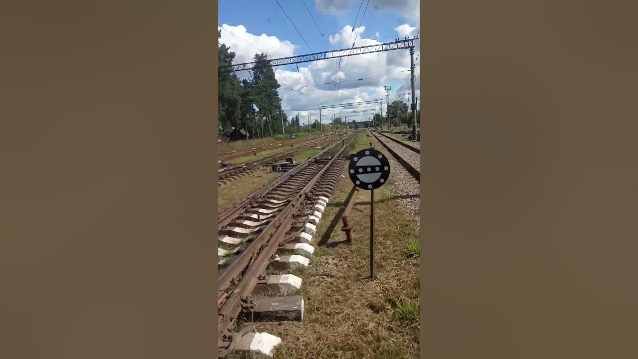 Залізничний переїзд на станції Фастів-2 - YouTube
