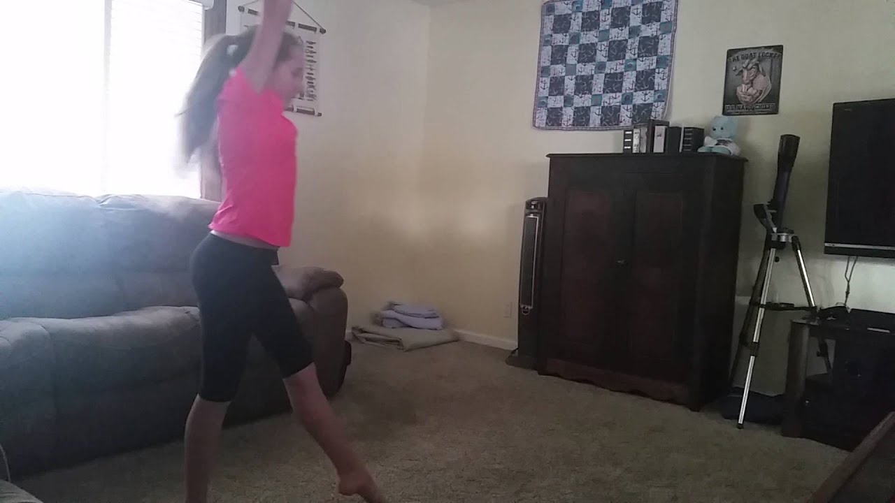 Sariah Smith Doing Gymnastics - YouTube