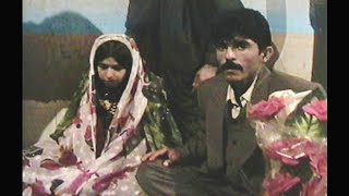 Download Lagu After twenty years, children are watching their parents' wedding movie with their parents MP3 Download Lagu After twenty years, children are watching their parents' wedding movie with their parents MP3
