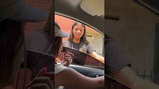 Dejo El Colegio Para Darlo Por Dinero