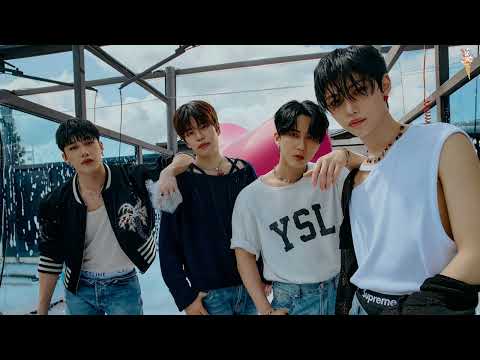 Stray Kids - Give Me Your TMI [rus.sub/рус.саб]