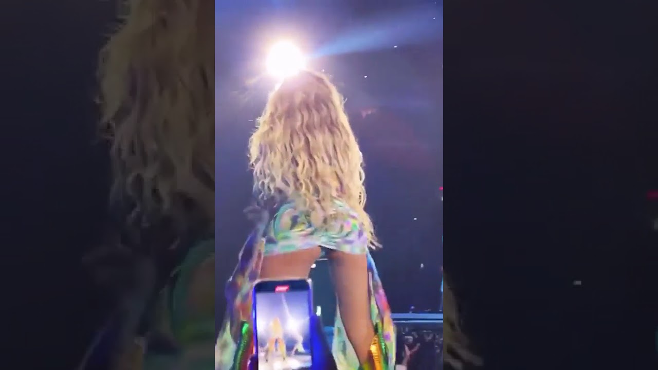 Beyonce Live in Green Dress - YouTube