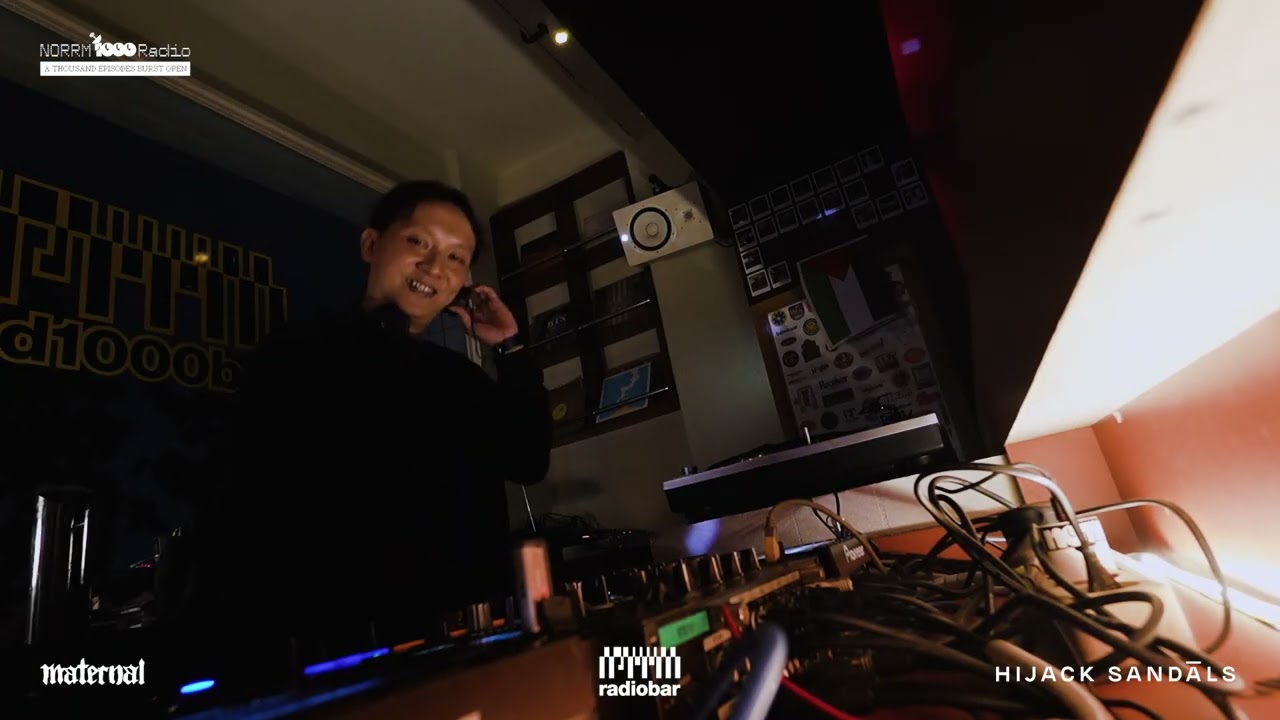 A Thousand Episodes Burst Open with Diskoveries (Egga & Joni)