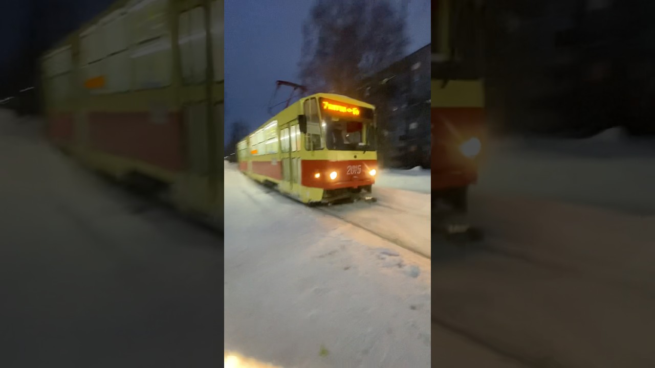 Ижевск TATRA T6B5SU мод. Иж. б/н 2015 маршрут 7 пребывает на остановку ул. 9-я подлесная 