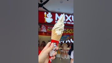 I bought a 50cents ICE CREAM!?🍦 #malaysia #mixue #icecream #grandopening #streetfood
