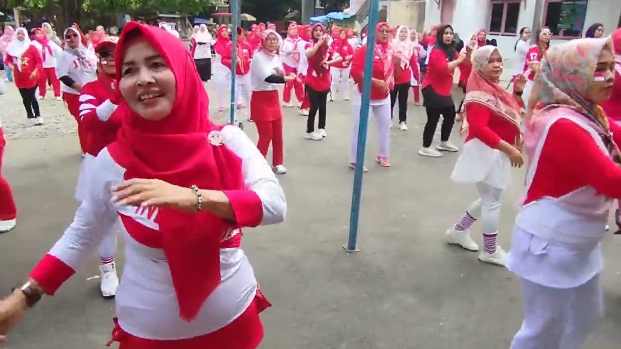 Senam kreasi Joget Bapak aing 