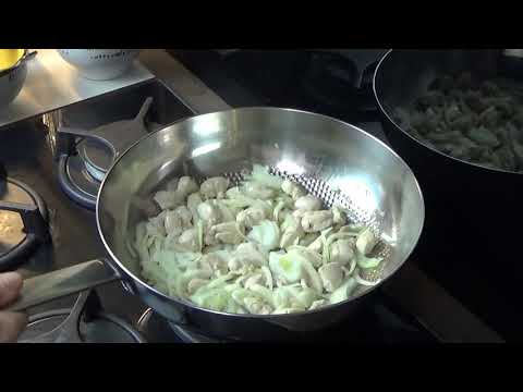 recette-des-aiguillettes-de-poulet-et-pak-choï-sauce-saté