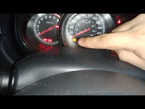 Video: ¿Cómo se reinicia la luz de verificación del motor en un Nissan Note?