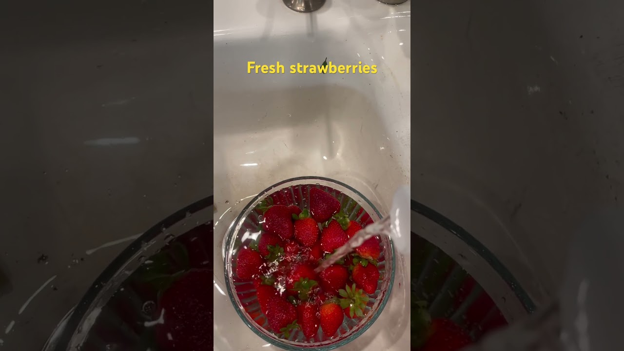 How to keep strawberries fresh for a longer time? First wash, then, Soak them in vinegar water 5 min