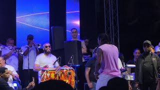 Omega 'El Fuerte' intro live from Baní