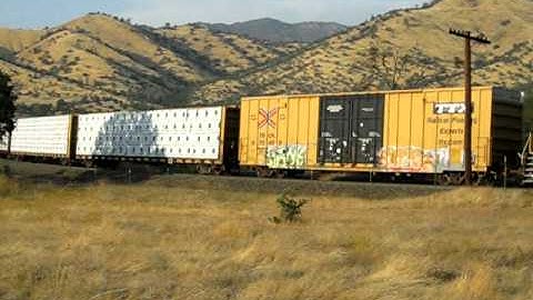 Southbound BNSF Railroad mixed freight train approaching Tehachapi Loop 9-2011