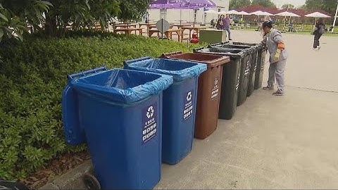 China steps up garbage sorting efforts