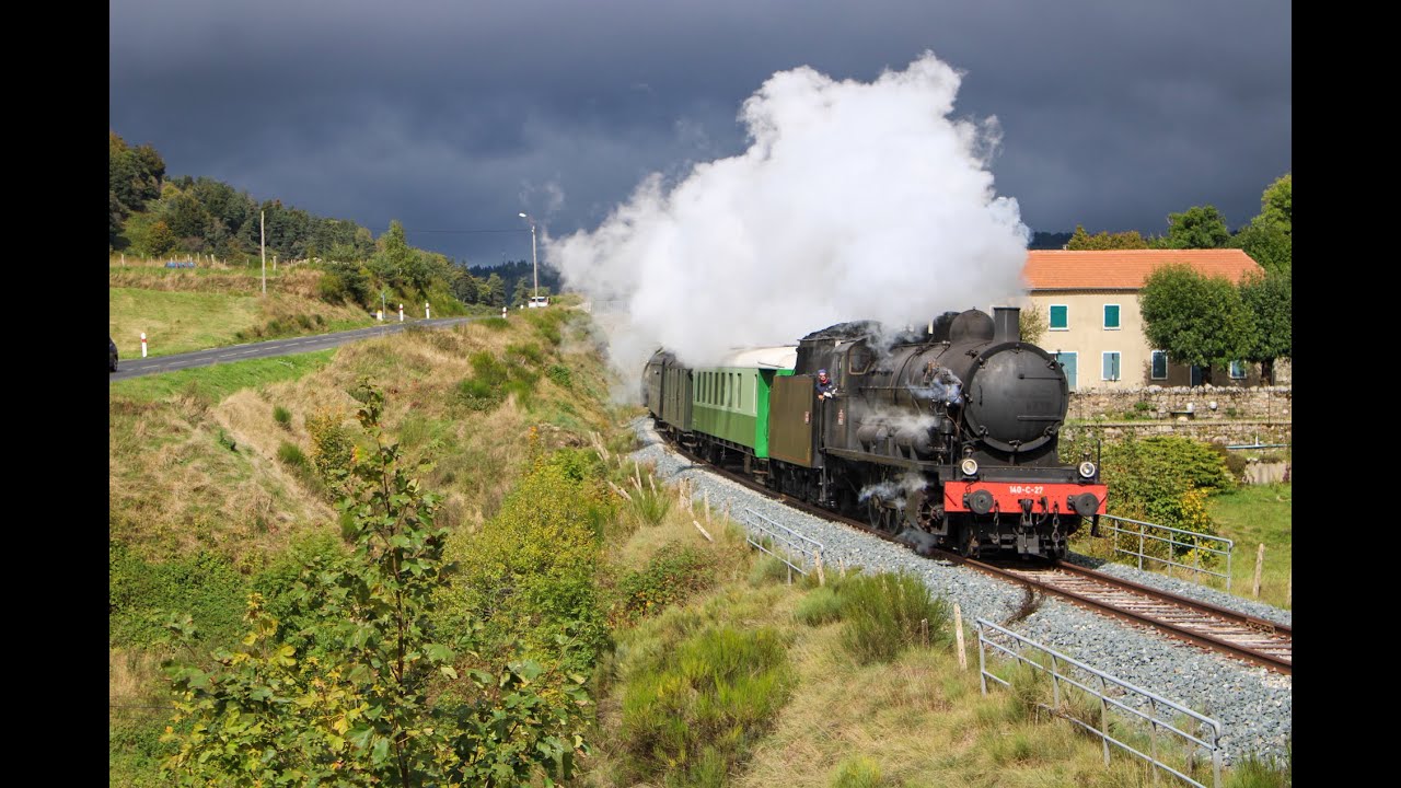 Locomotive à vapeur 140C27 au milieu des cévennes