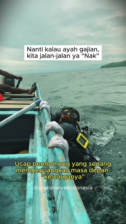 karena ia menutupi lelahnya dengan janji-janji manis demi melihat senyummu.  #ayah #pengorbananayah