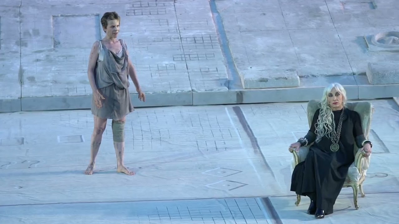 Teatro Greco di Siracusa - Applausi per il debutto dell’Elettra