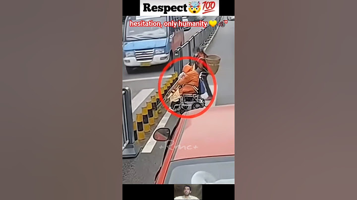 They Stopped Traffic… Just to Help Her 💛🚗🦽 #Respect #shorts