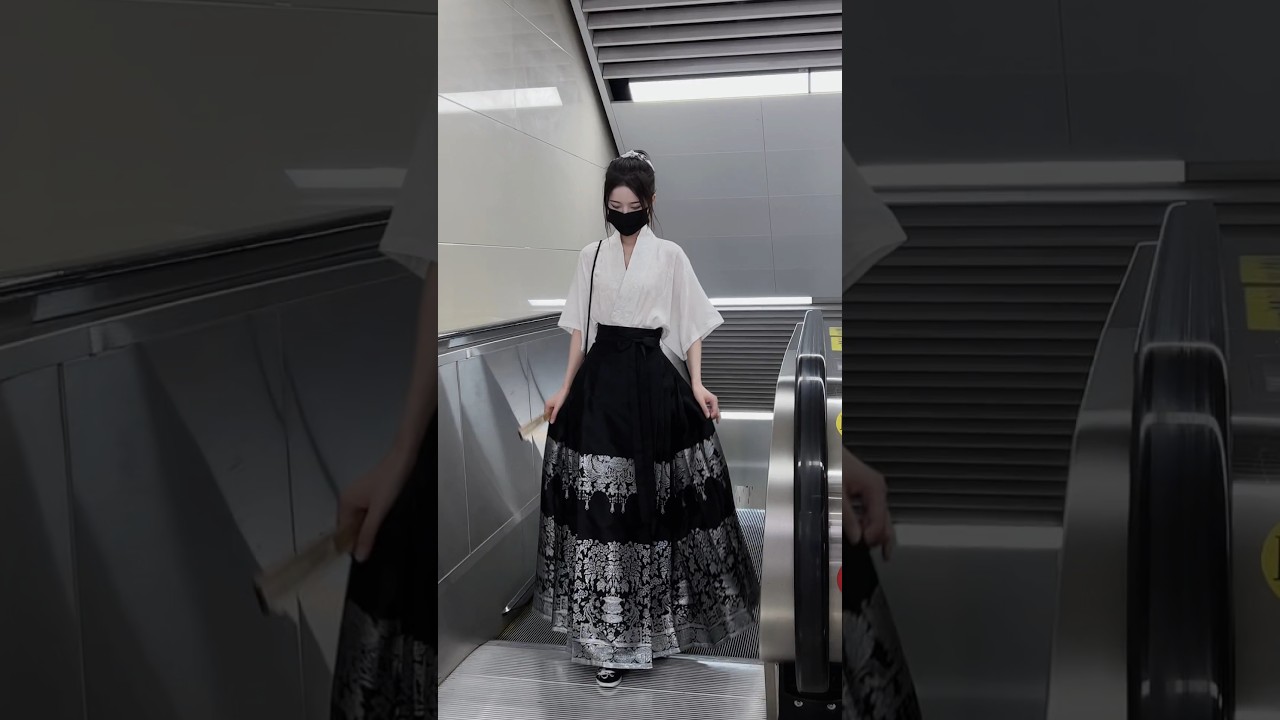 #chinesecostume #fashion #hanfudress #clothing #dress #fashiondress #clothingstyle#hanfu #whattowear