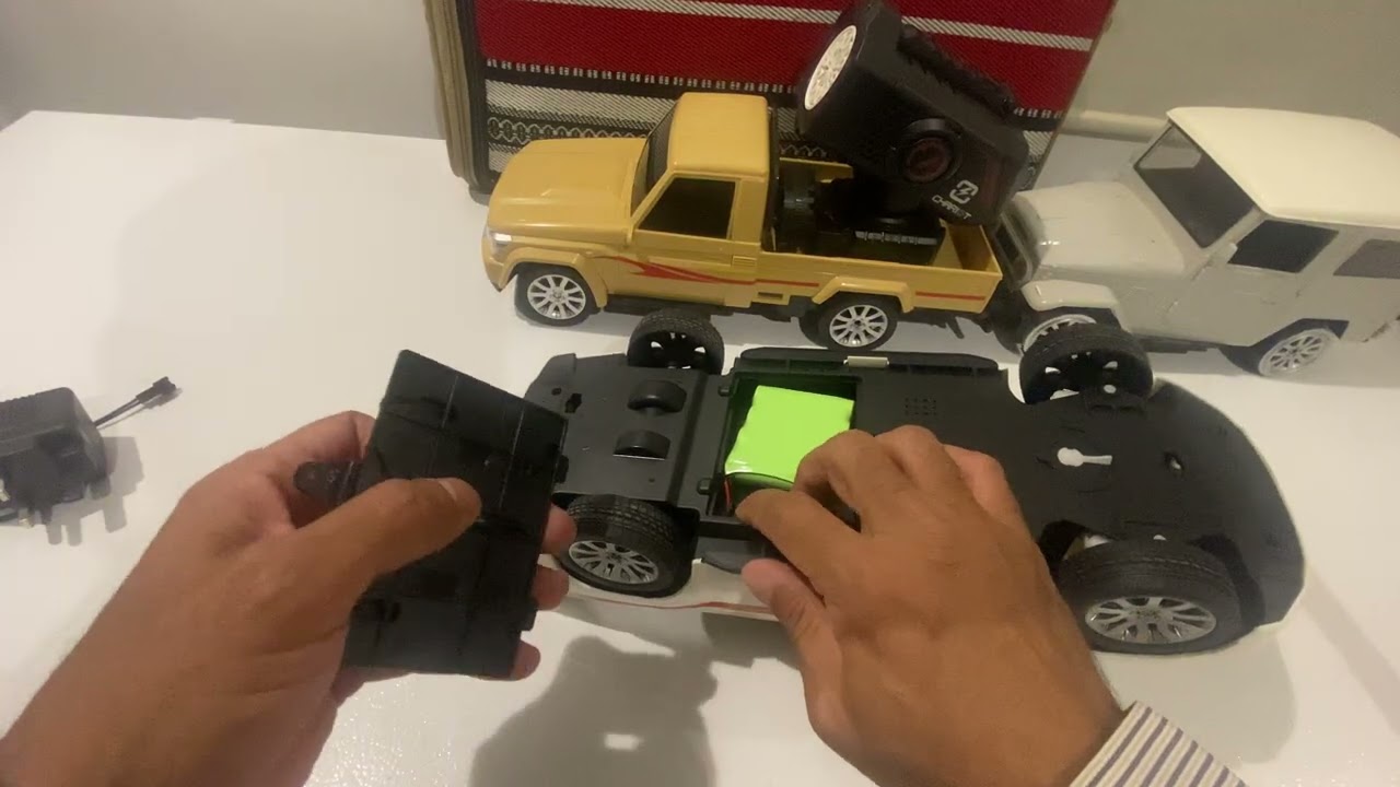 منوعات سيارة ريموت شاص وهايلوكس وجيب قديم 