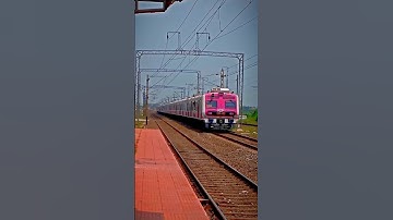 Pinky Medha Emu Entering Blarambati | Barddhaman Howrah Local Via chord 🩷