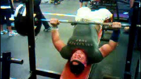 Decline Bench Press 405lbs Fadi Habib