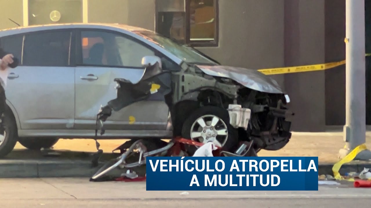 Vehículo atropella a multitud y deja 30 heridos - YouTube