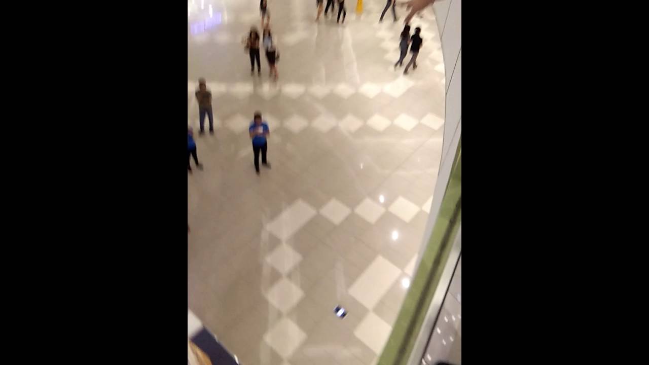 Vivo V3 Max drop test at SM City San Lazaro