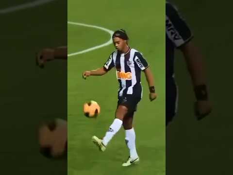 RONALDINHO GOAT MAGIC SKILLS ⚡