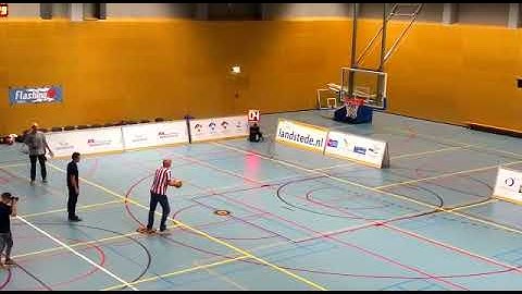 Basketball best buzzer shot score Zwolle