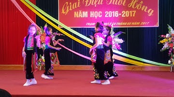 Tiết mục thi "Giai điệu tuổi hồng 2016 - 2017" của Trường TH&THCS Bản Hát