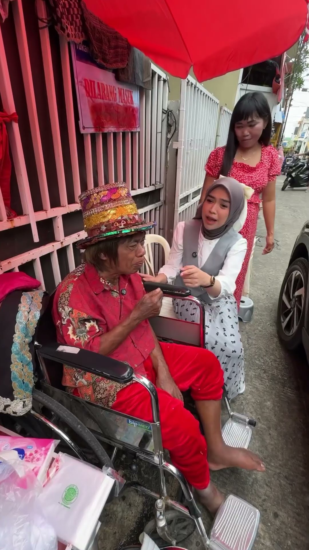 Detik-detik Ria Ricis ketemu pak Tarno..