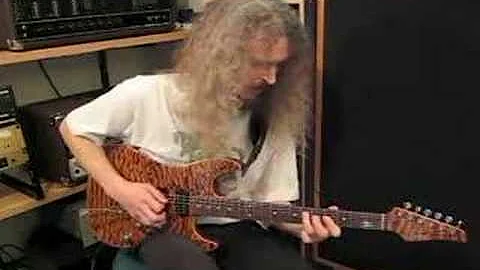 Guthrie Govan - Albert King Style Track at JTCGuit...