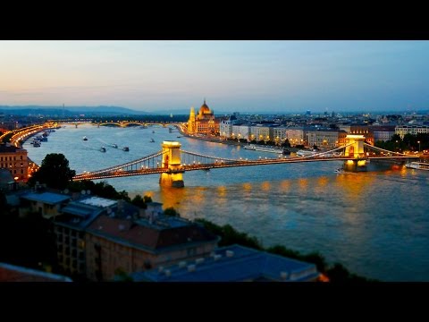 Video: 10 Der Umwerfendsten Architektonischen Sehenswürdigkeiten In Budapest - Matador Network