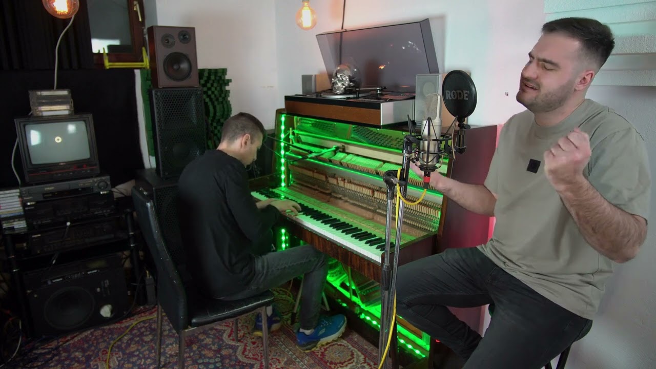 Soba za tugu (Toše Proeski) uživo na klaviru