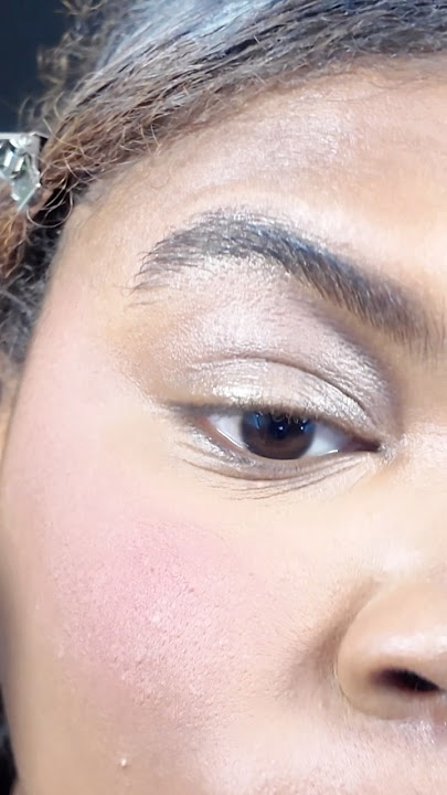 I think I’m slow😃 #makeup #chitchatgetreadywithme